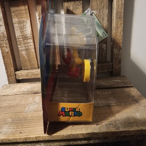 Super Mario Koopa Paratroopa With Gold Coin - Picture 4 of 4